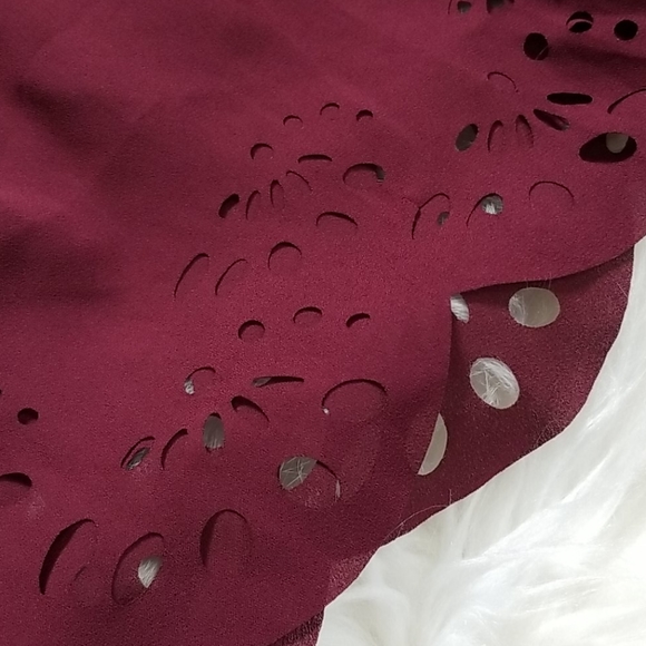 Brandy Melville Scalloped Laser Cut Shorts - Picture 4 of 8